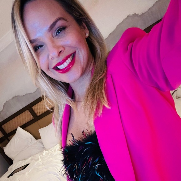 Meet your Posher, Lisi - Picture 1 of 1